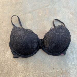 VICTORIA’S SECRET | PINK Black Lace Bra 34D